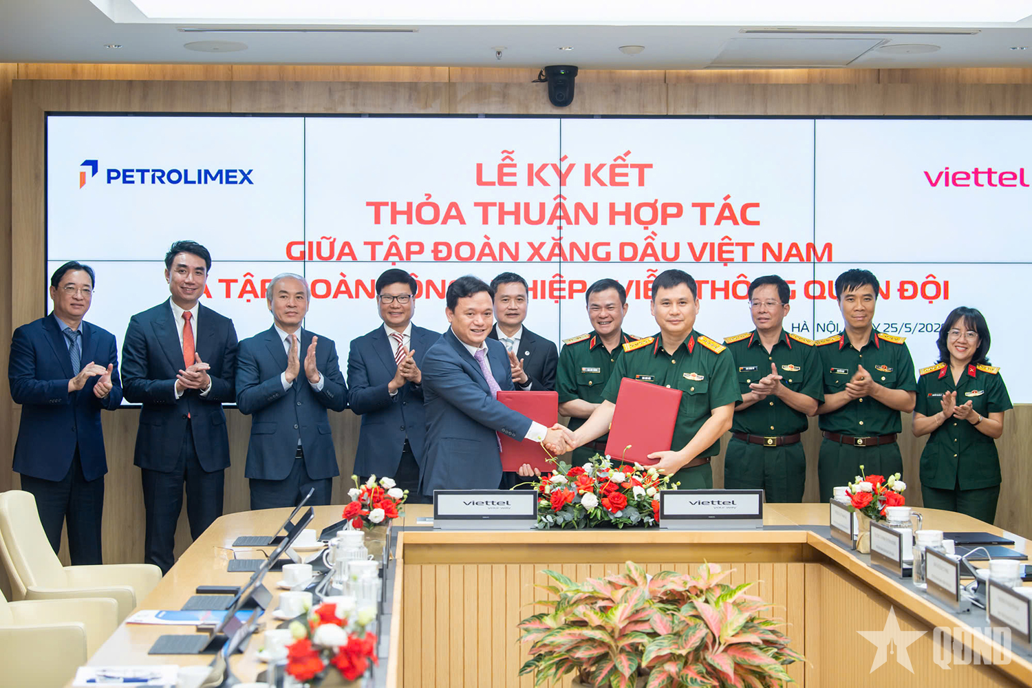 Viettel - Petrolimex hợp tác thúc đẩy chuyển đổi số, chuyển dịch năng lượng xanh